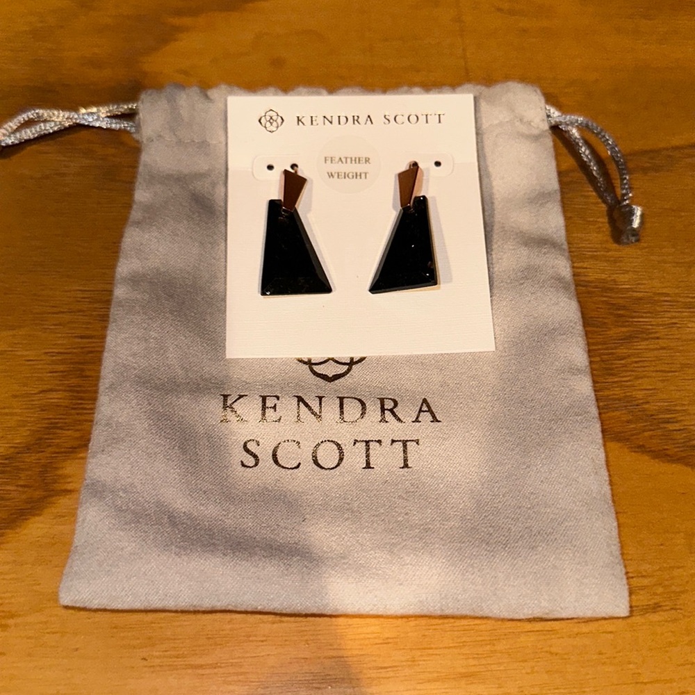 Kendra Scott Collins black granite and rose gold earrings